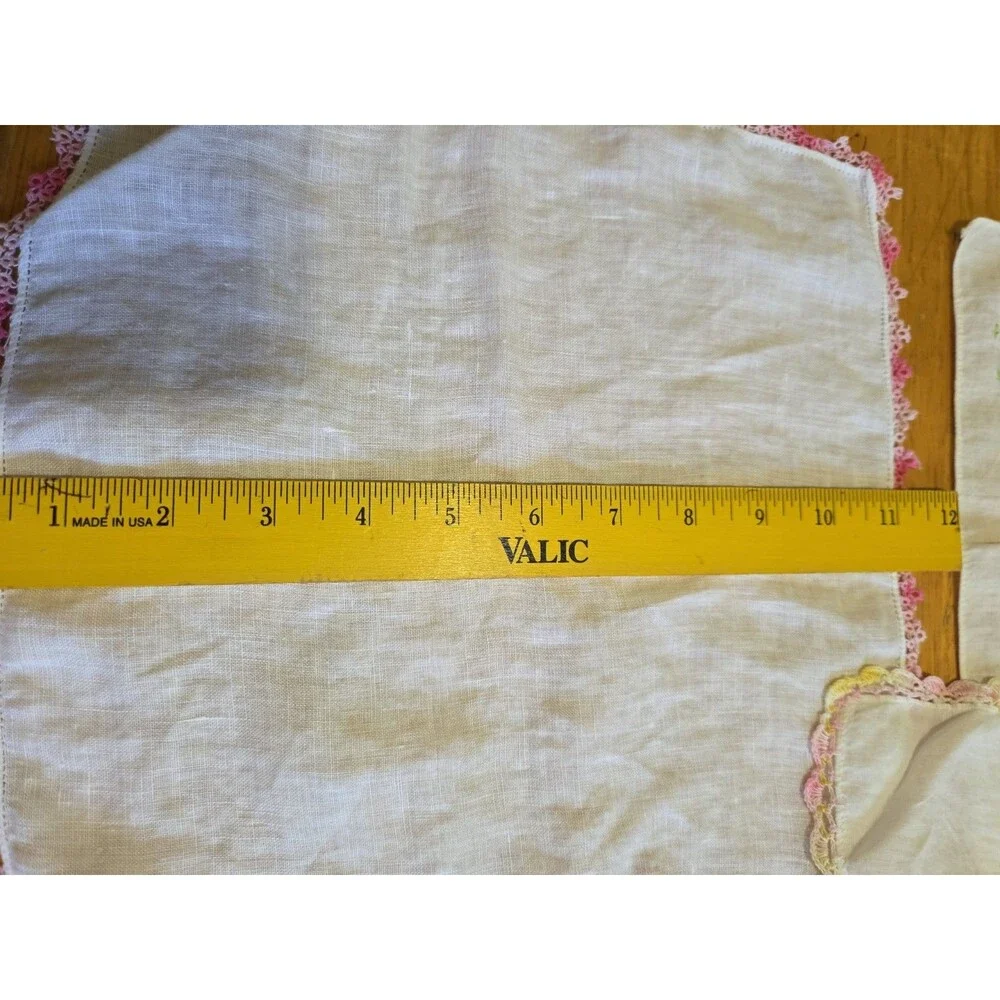 tot of 4 Vintage Nakins embrodiery